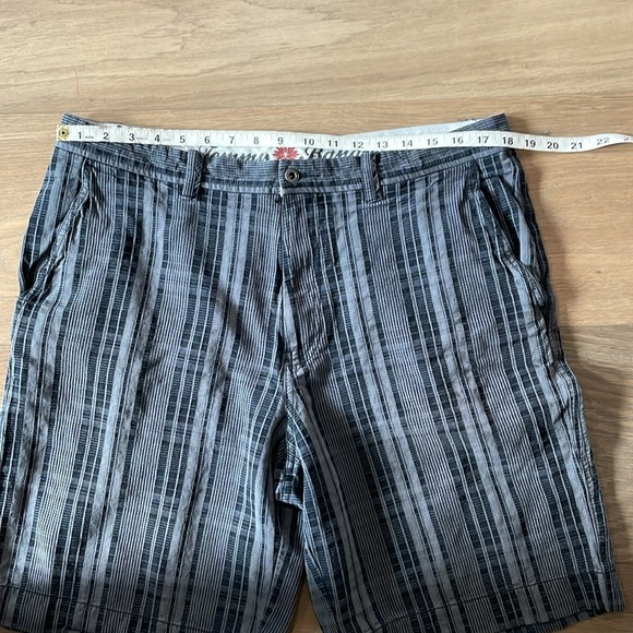 Tommy Bahama Paradise Nation Men’s Silk/Cotton/Linen Bend Gray Plaid Shorts 36 - Picture 2 of 9